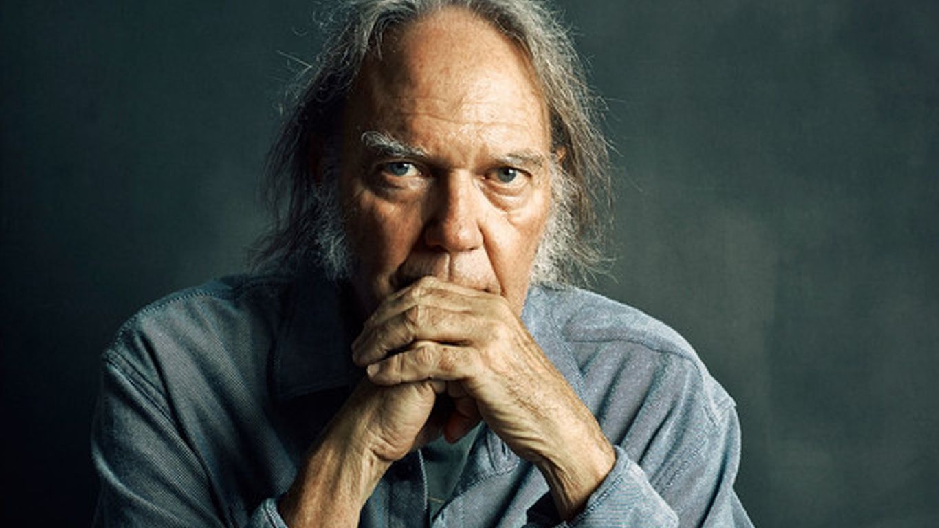 Neil Young anunció su próximo disco