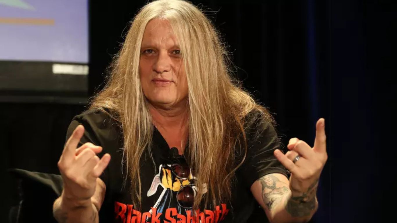 Harto: Sebastian Bach renuncia al headbanging